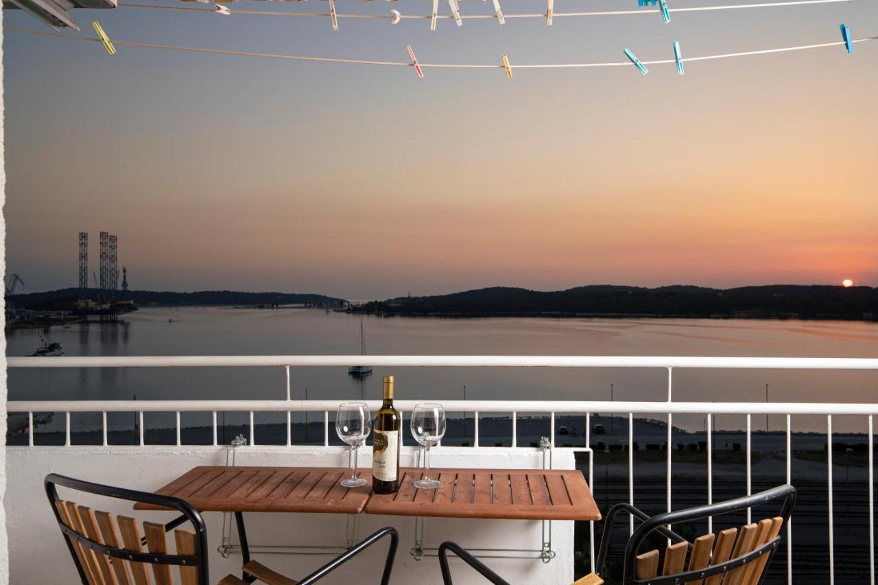 Top Floor Sunset Apartment Pula Zewnętrze zdjęcie